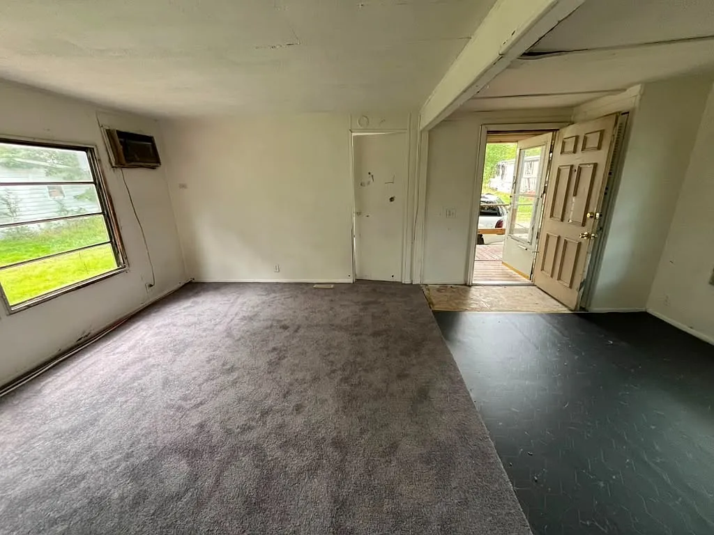 2 bed, $803 — Photo 2