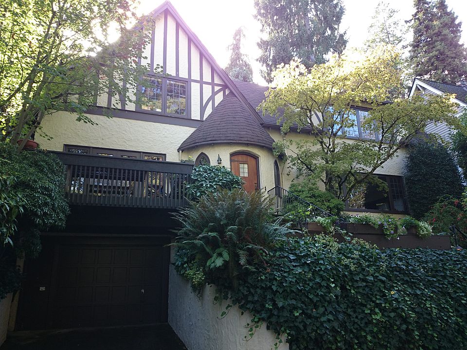2nd image of 2133 E Interlaken Blvd