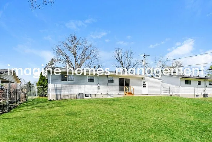 11818 Flushing Dr — Photo 10