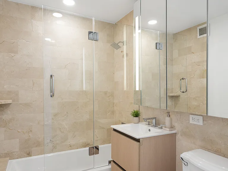 260 W 54th St #41A — Photo 9