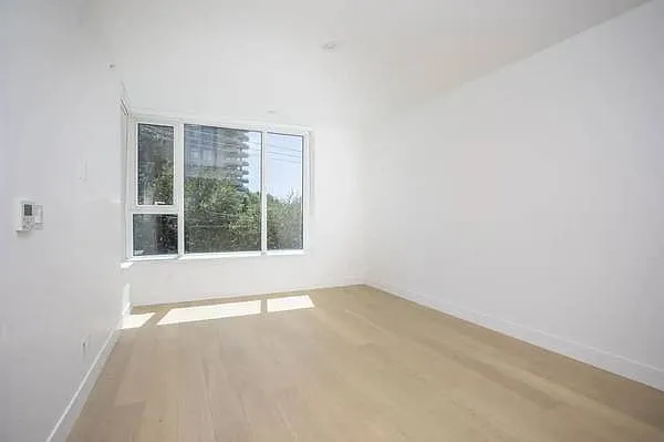 2 bed, 888 sqft, $4,500 — Photo 3