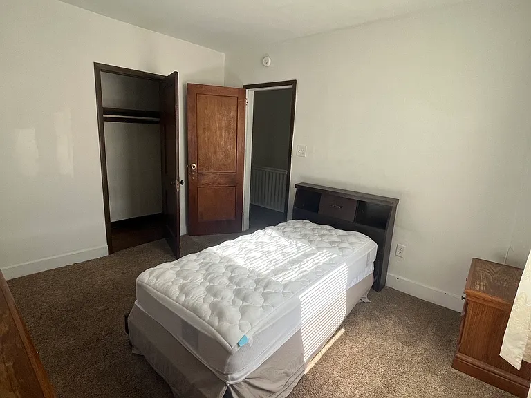 3264 Parkview Ave — Photo 12