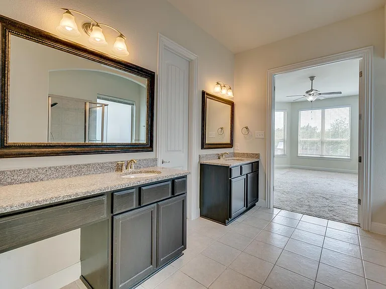 845 Richardson Ln — Photo 23