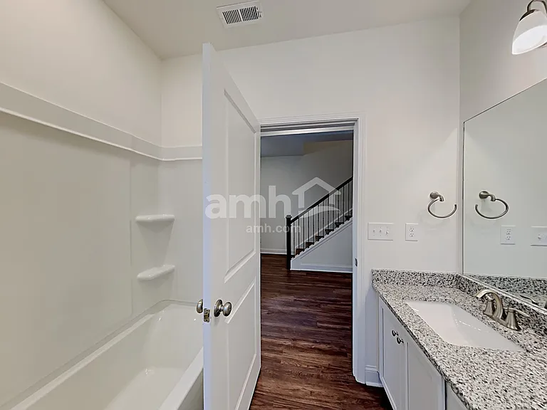 7072 Creeksong Dr — Photo 21