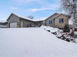 1303 Spahn Dr, Waunakee, WI 53597