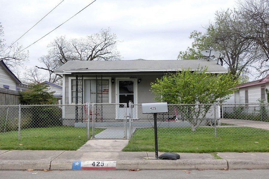 1st image of 425 Cordelia St