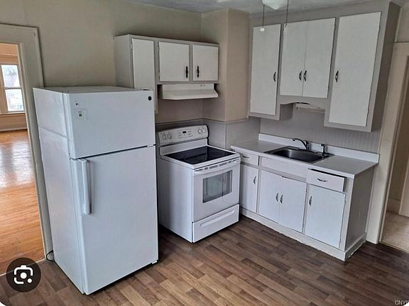 4th image of 907 Bacon St #3
