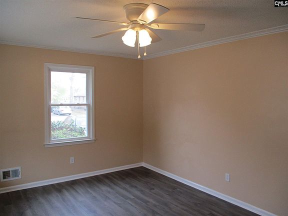 3rd image of 3130 Rosewood Dr
