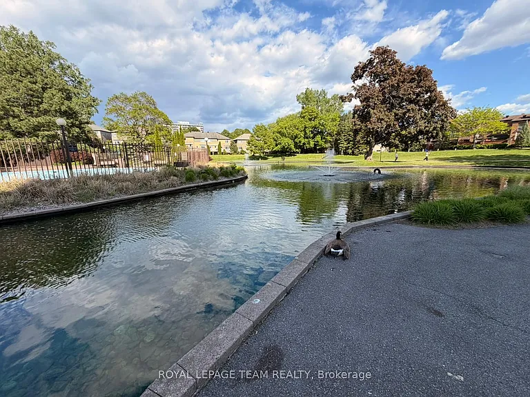 515 Saint Laurent Blvd #318 — Photo 37