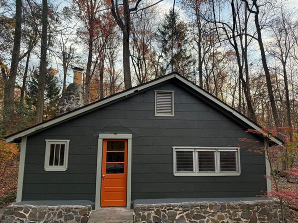 598 Lonely Cottage Rd