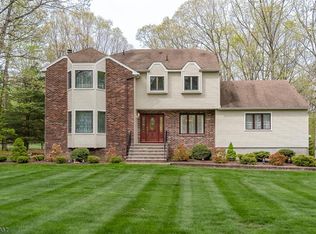 11 Schindler Dr, Succasunna, NJ 07876