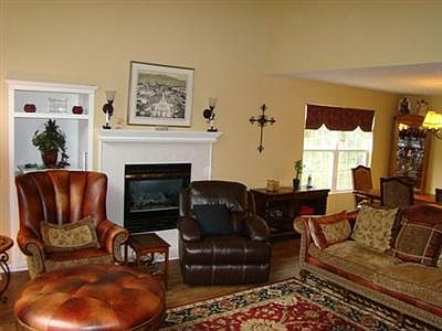 2nd image of 335 Blair Cir