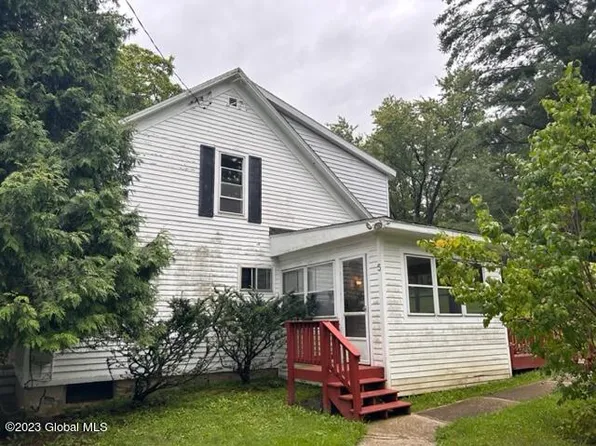 5 New Scotland South Road, Delmar, NY 12054