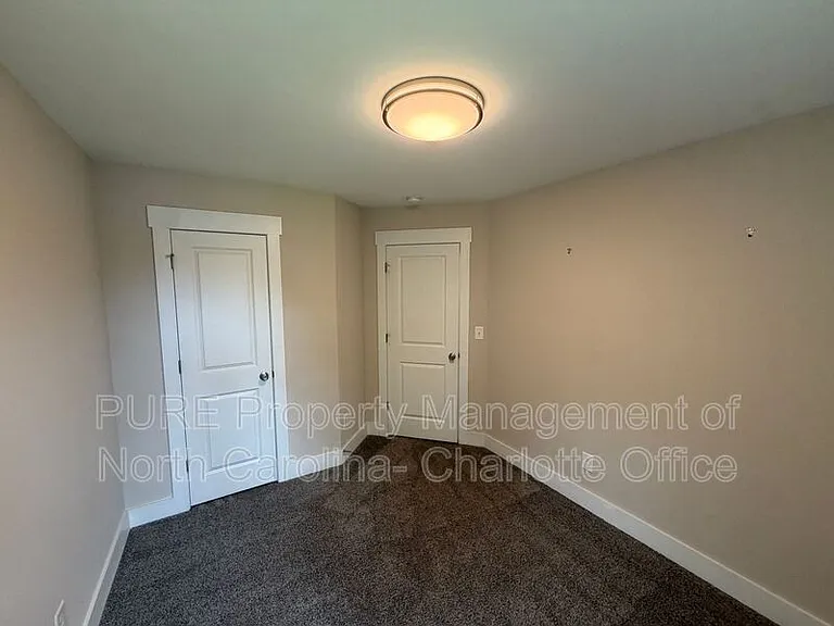 1204 W Airline Ave — Photo 17