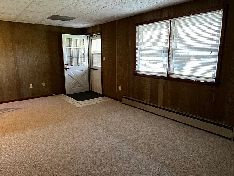224 Ladd Rd #B — Photo 6