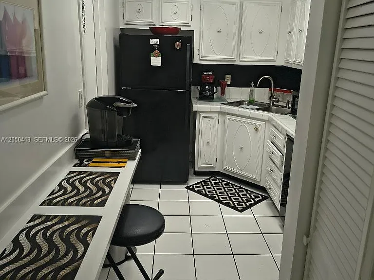 3105 Oakland Shores Dr #J207 — Photo 4