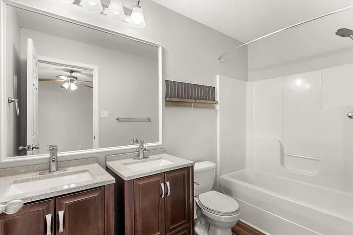 5467 Quail Creek Cir — Photo 17