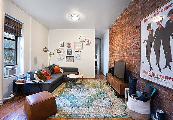 2nd image of 268 W 136th St APT 6