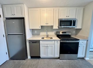 111 Spring St FLOOR 2, West Roxbury, MA 02132