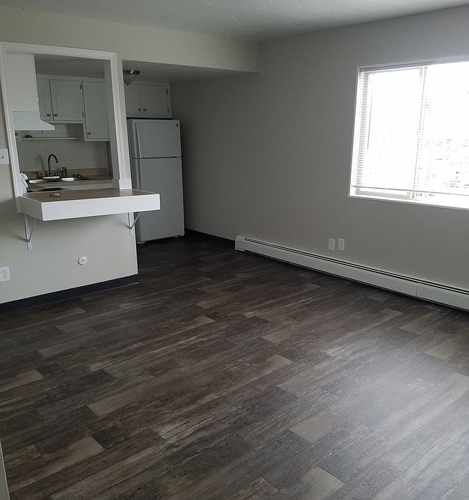 1st image of 520 W Spruce St APT B304