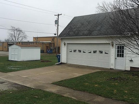 View of Shed and Garage