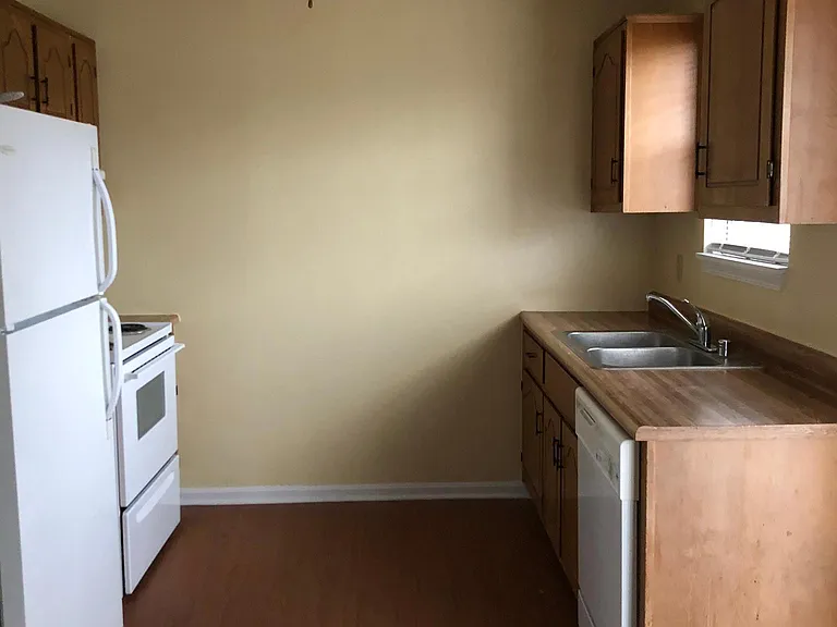 2926 Crockett Ct #4 — Photo 4
