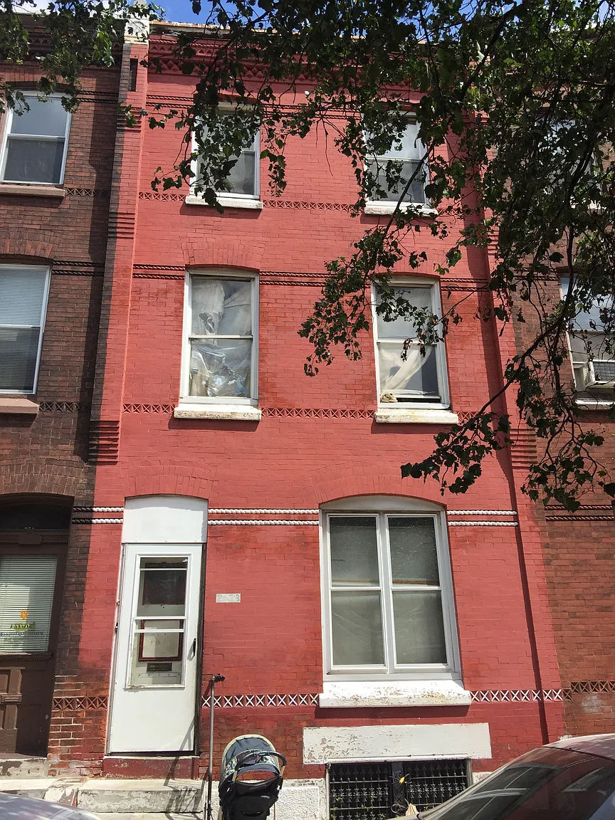 2633 N Jessup St photo 1