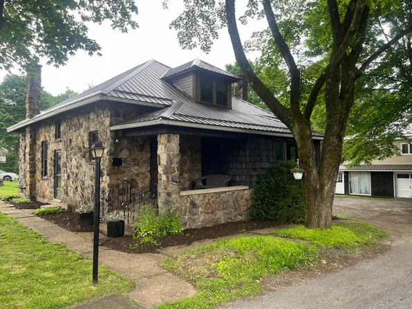 523 N Penn St, Punxsutawney, PA 15767