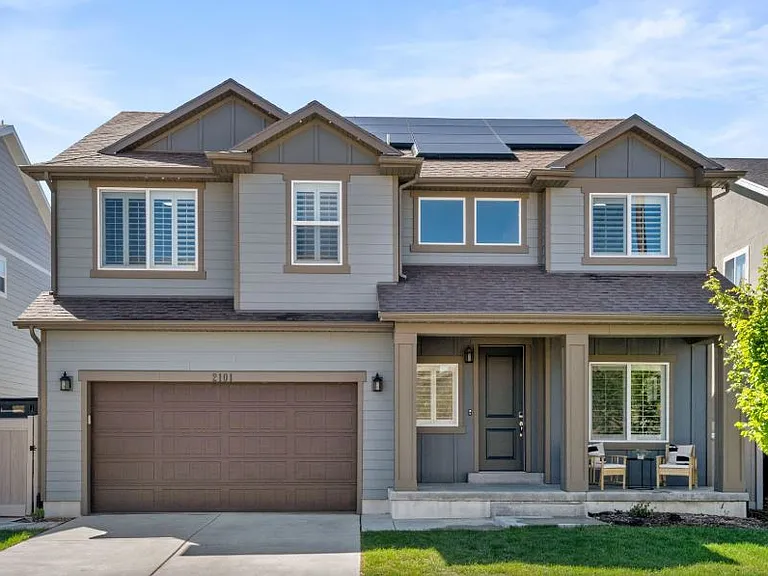2101 W Northridge Dr — Photo 1