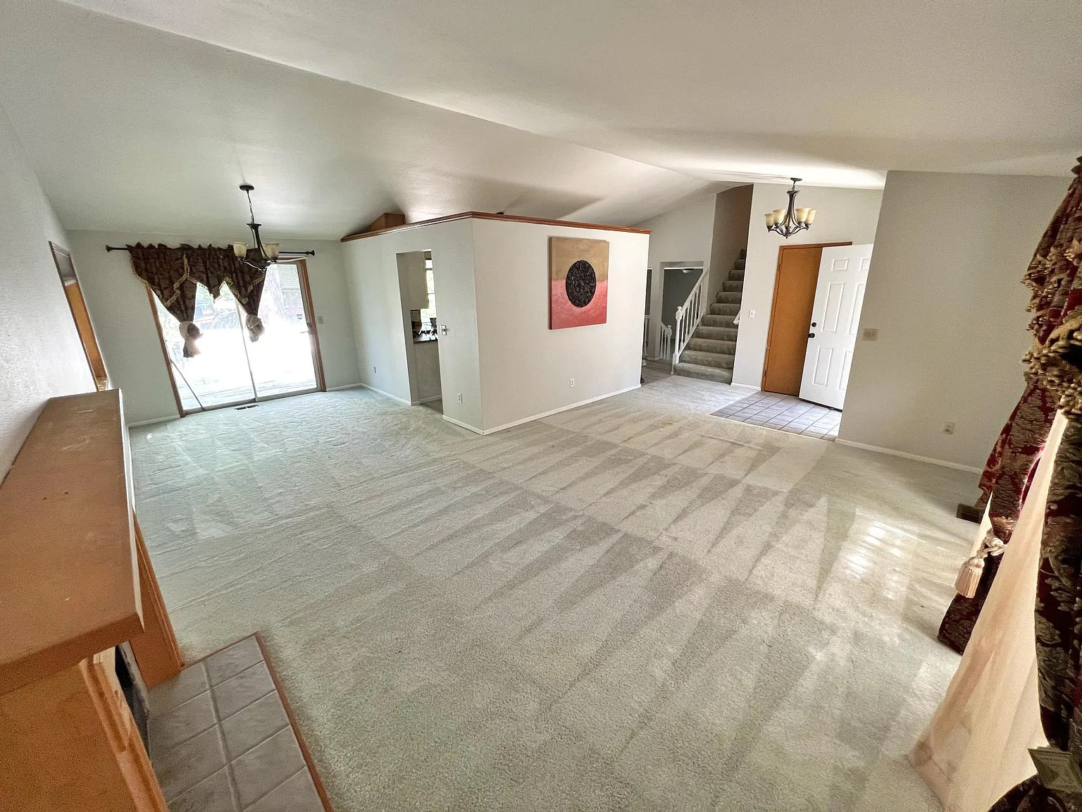 3 bed, 2.5 bath, 1830 sqft, $3,400 — Photo 4