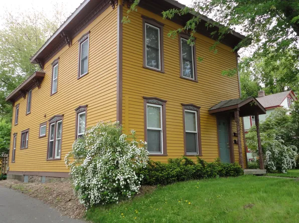 1001 4th St S, Stillwater, MN 55082