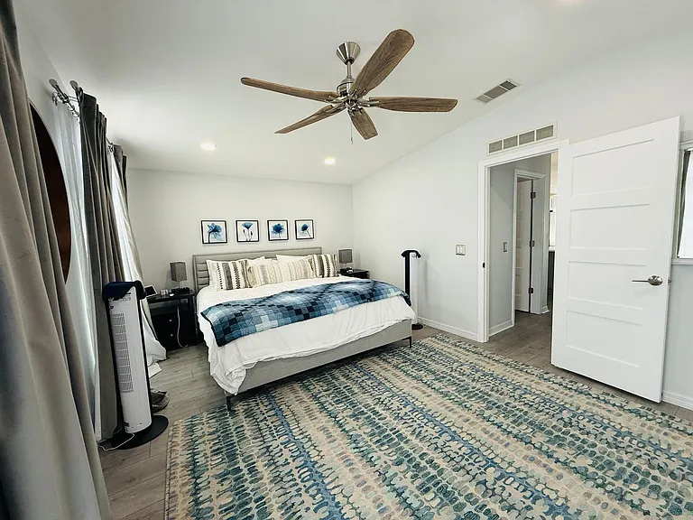 4851 W Gandy Blvd #5 — Photo 17