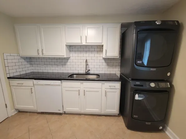 390 E 15th Ave, Columbus, OH 43201