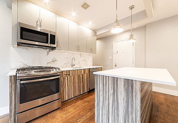 2nd image of 15 Crooke Ave APT 5E