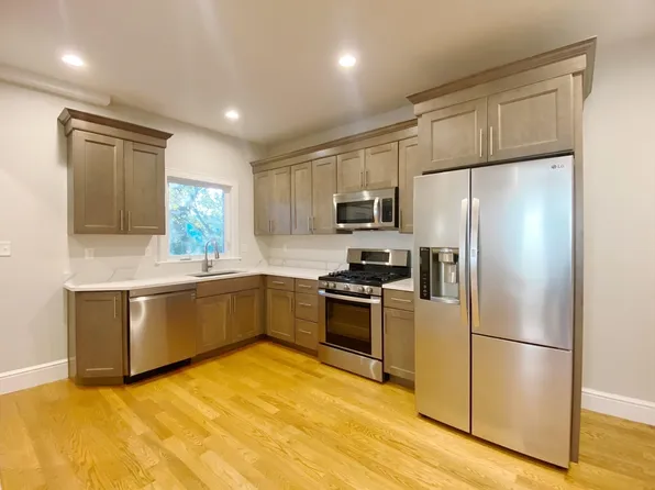 (undisclosed Address), Revere, MA 02151