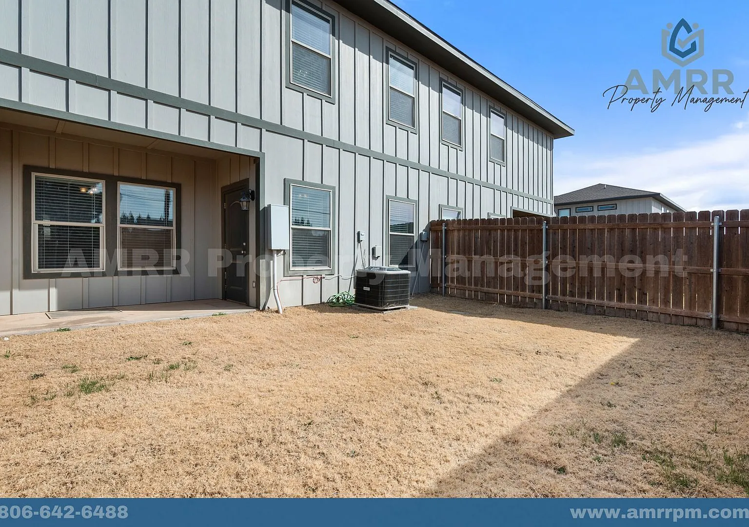 New Beginnings Start With Amrr - Luxurious Townhome Available, Perfect For Students & Growing Fam... — Photo 2