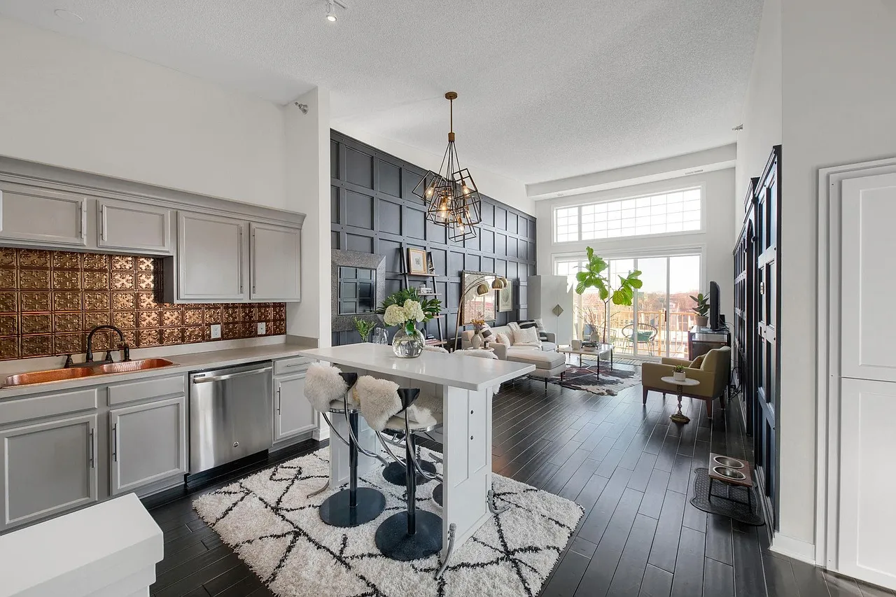 1 bed, 689 sqft, $1,975 — Photo 2