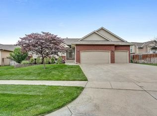 1024 E Pembrook Rd, Derby, KS 67037