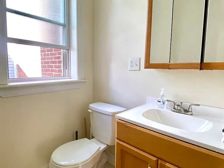 144 Coolidge St #2 — Photo 21
