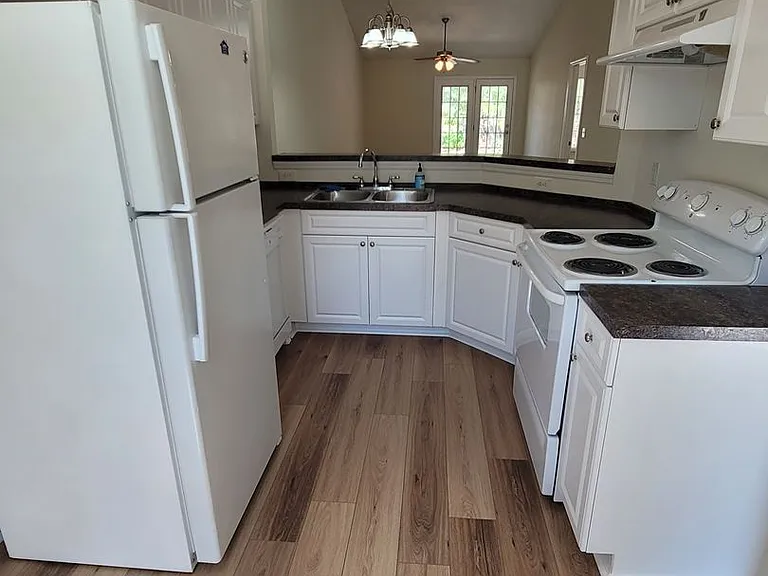Northeast Arcadia Lakes — Photo 5