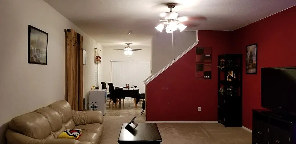 4 bed, 2.5 bath, 2496 sqft, $1,850 — Photo 4