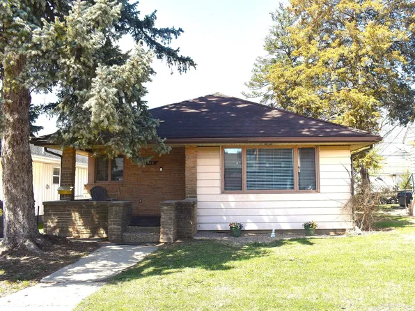 702 11th Ave, Rock Falls, IL 61071