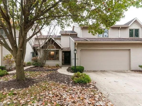 61 Lethbridge Ln, Copley, OH 44321