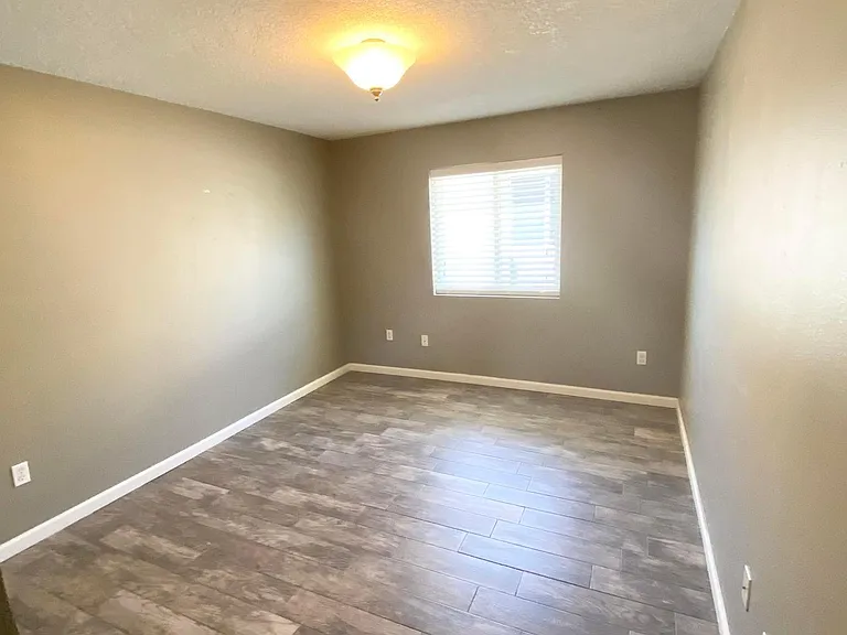 9016 Anacapa Ave NW — Photo 16