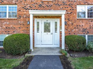 89 Pleasant St APT A4, Medfield, MA 02052