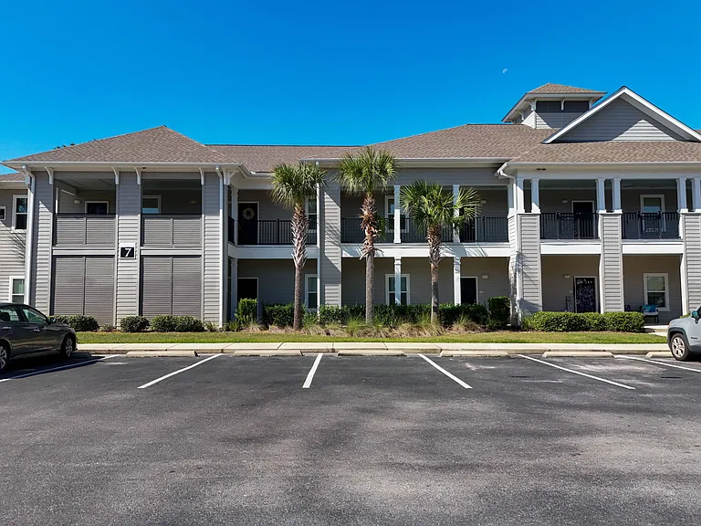 Perdido Isle Apartment Homes — Photo 33