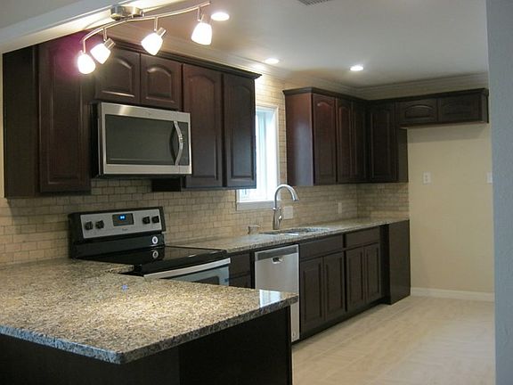 3rd image of 506 S Lincoln St