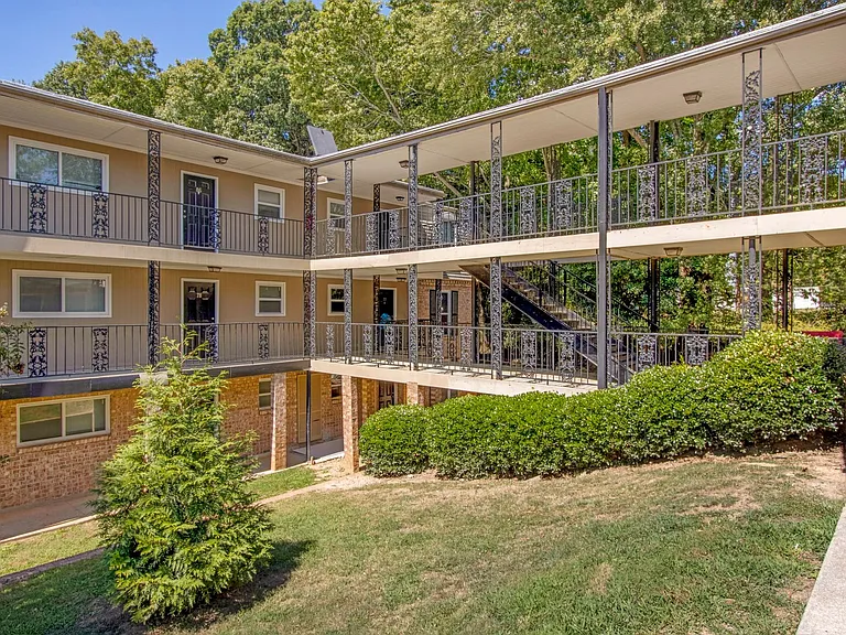 Hickory Ridge Apartments — Photo 35