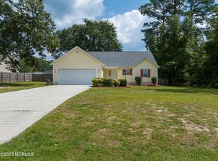 1105 Lakeview Ave, Richlands, NC 28574