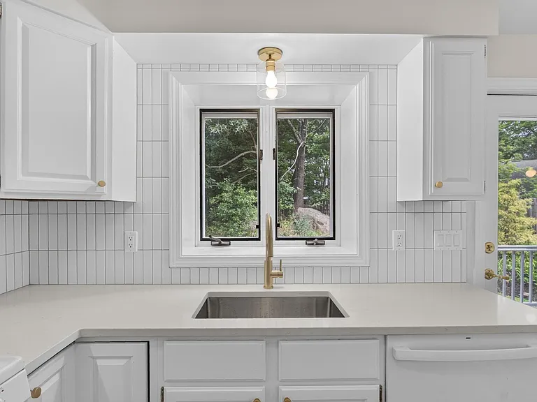 128 Parker St #3C — Photo 7